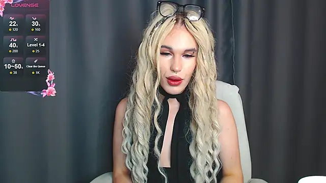 Snapshot of Cassie_Bae chatting on 01.07.25 Cassie Bae online show from 01.07.25