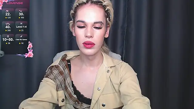 Snapshot of Cassie_Bae chatting on 01.08.25 Cassie Bae online show from 01.08.25