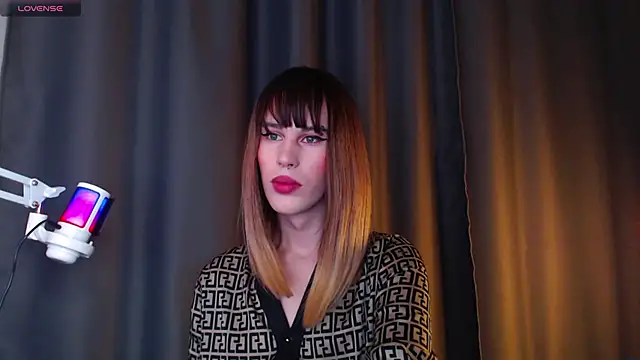 Snapshot of Cassie_Bae chatting on 03.14.25 Cassie Bae online show from 03.14.25