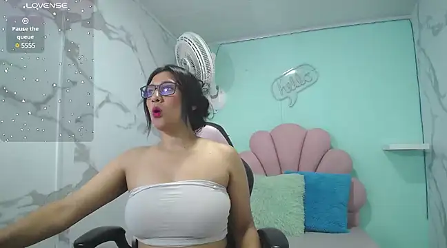 karime sexygirl online show from 01.28.25