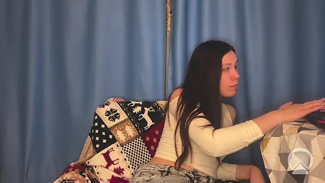 pink pikachu  online show from 04.10.26