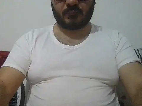 Snapshot of UrfavSlaveBitch chatting on 02.01.26 UrfavSlaveBitch online show from 02.01.26