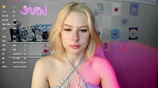 tender kiitty online show from 01.02.25