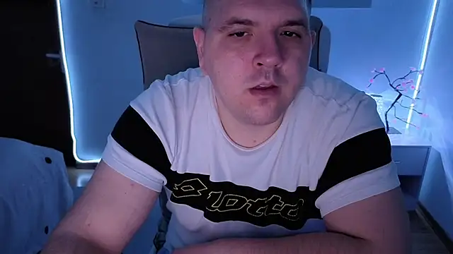 Snapshot of JasonJacks chatting on 05.12.26 JasonJacks online show from 05.12.26