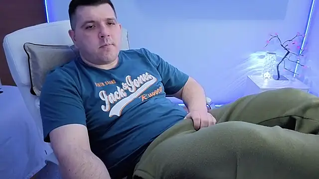 Snapshot of JasonJacks chatting on 05.16.26 JasonJacks online show from 05.16.26