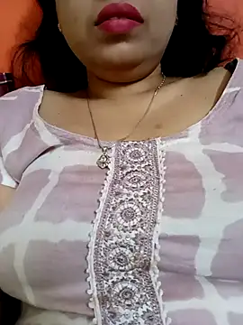 Snapshot of sunita-doll chatting on 09.15.25 sunita-doll online show from 09.15.25