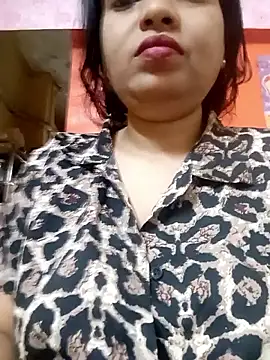 Snapshot of sunita-doll chatting on 12.18.25 sunita-doll online show from 12.18.25