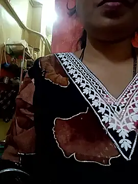 Snapshot of sunita-doll chatting on 01.14.26 sunita-doll online show from 01.14.26