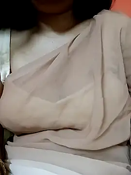 Snapshot of sunita-doll chatting on 02.13.26 sunita-doll online show from 02.13.26