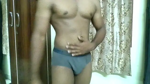 Snapshot of freaok_t chatting on 11.06.25 freaok t online show from 11.06.25