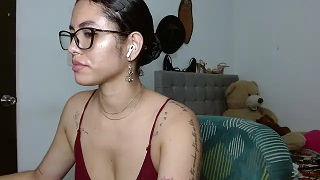Snapshot of Sexy_Lia_ chatting on 06.24.26 Sexy Lia online show from 06.24.26
