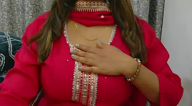 Snapshot of chavi_12 chatting on 02.19.25 chavi 12 online show from 02.19.25