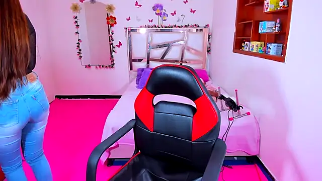 Snapshot of perlabeautiful chatting on 02.28.26 perlabeautiful online show from 02.28.26