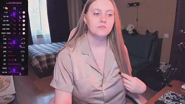 Alice Dreamgirl  online show from 11.11.25