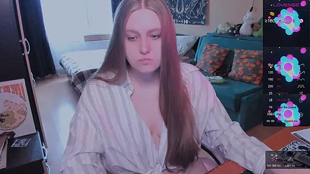 Alice Dreamgirl  online show from 04.05.26