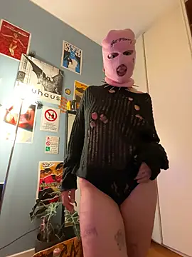 littlewitchxoxo online show from 02.19.25