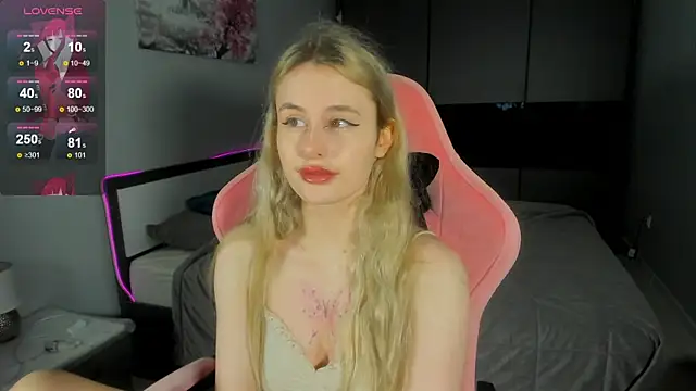 Molly Toads online show from 12.24.24