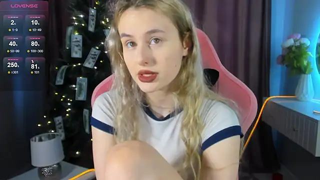 Molly Toads online show from 12.30.24