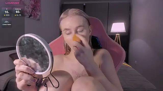 Molly Toads online show from 01.23.25