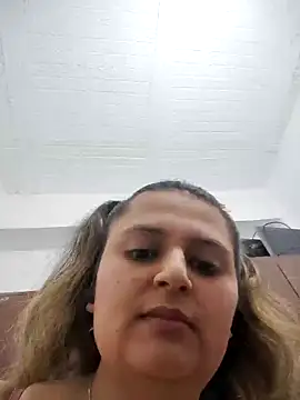 Miss balloonsmila online show from 12.26.24