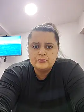 Miss balloonsmila online show from 10.17.25