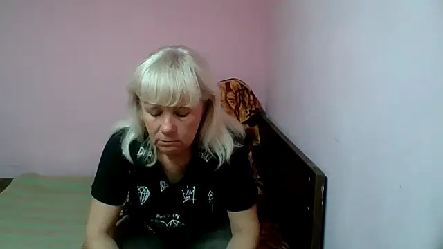 sakura blonde online show from 02.15.25