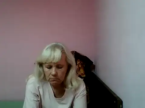 sakura blonde online show from 03.05.25