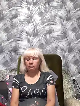 sakura blonde online show from 10.29.25