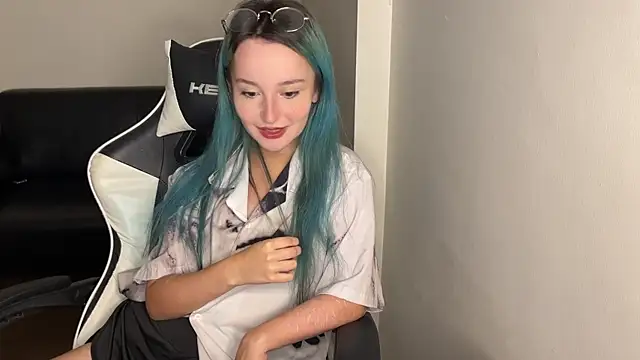 bumble bee online show from 03.16.25