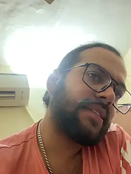 Arsh Loves Luv online show from 12.28.24