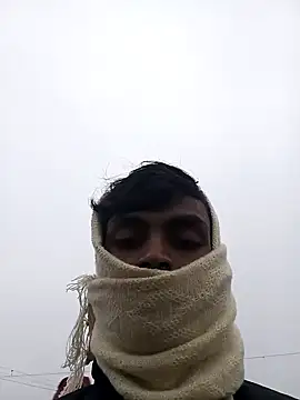 Snapshot of Suraj223kumar chatting on 01.16.25 Suraj223kumar online show from 01.16.25