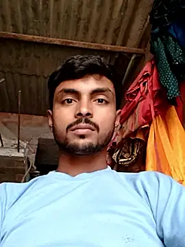Snapshot of Suraj223kumar chatting on 09.21.25 Suraj223kumar online show from 09.21.25