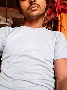 Snapshot of Suraj223kumar chatting on 09.23.25 Suraj223kumar online show from 09.23.25