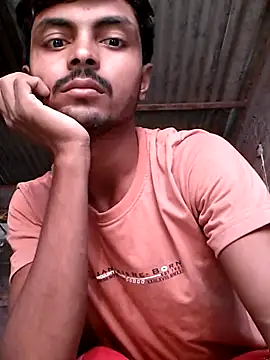 Snapshot of Suraj223kumar chatting on 09.30.25 Suraj223kumar online show from 09.30.25