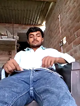 Snapshot of Suraj223kumar chatting on 10.02.25 Suraj223kumar online show from 10.02.25
