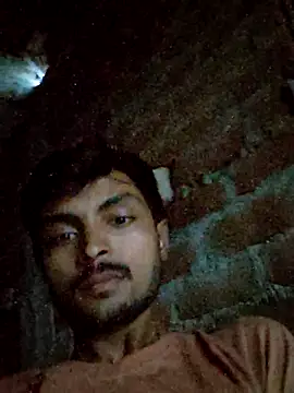Snapshot of Suraj223kumar chatting on 10.04.25 Suraj223kumar online show from 10.04.25