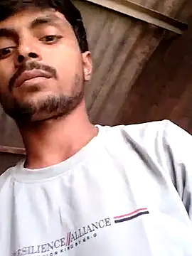 Snapshot of Suraj223kumar chatting on 10.07.25 Suraj223kumar online show from 10.07.25
