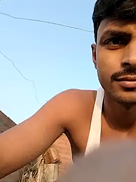 Snapshot of Suraj223kumar chatting on 10.09.25 Suraj223kumar online show from 10.09.25