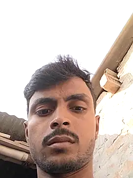 Snapshot of Suraj223kumar chatting on 10.14.25 Suraj223kumar online show from 10.14.25