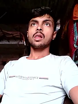 Snapshot of Suraj223kumar chatting on 10.19.25 Suraj223kumar online show from 10.19.25