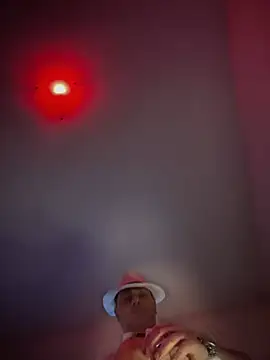 SecretlyDD online show from 02.14.25