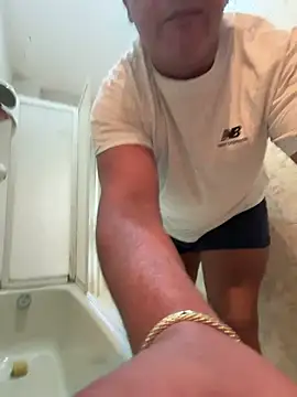 SecretlyDD online show from 04.14.26