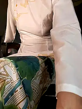 Snapshot of Lucy_limon chatting on 02.02.26 Lucy limon online show from 02.02.26