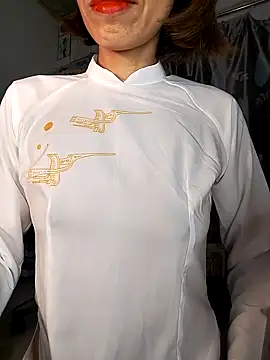 Snapshot of Lucy_limon chatting on 02.12.26 Lucy limon online show from 02.12.26