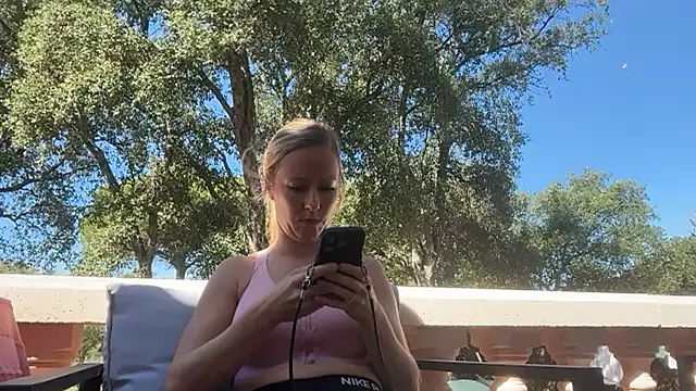 Emmy frenchie online show from 09.23.25