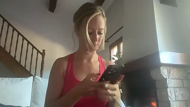 Emmy frenchie online show from 11.25.25