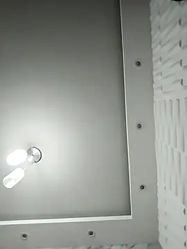 Away Smit online show from 03.31.26