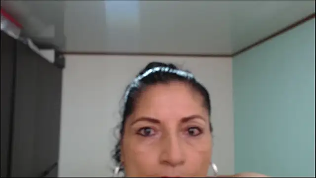 arianna ros3 online show from 10.02.25