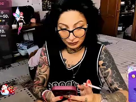 Lucky Deniz online show from 12.18.24