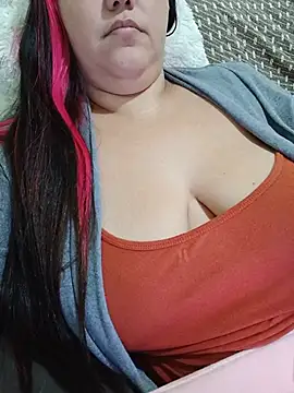 Paolaa hoot online show from 07.05.26